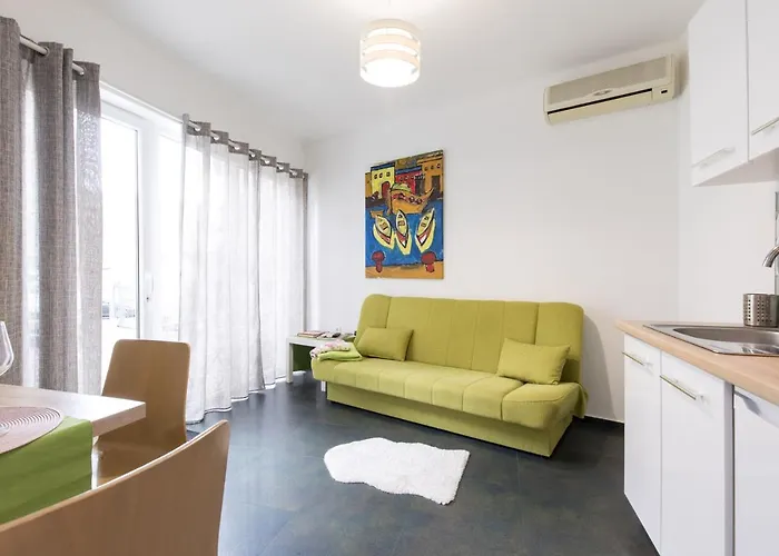 Lauro Opatija, Ground Floor, Parking, Near Sea Апартаменты *